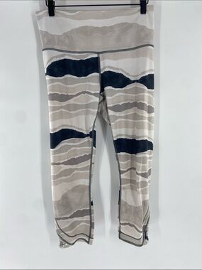 Lululemon Multi Colored True Self Crop Leggings Size M Gently Used